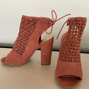 Rose Pink Faux Suede Heels Sz 7 - Great condition